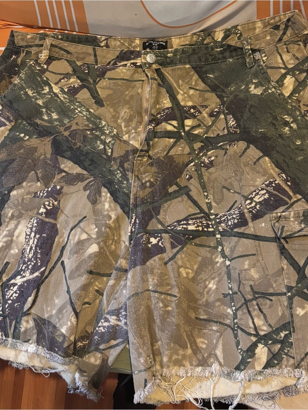 PrettyLittleThing Women’s Plus Size Brown & Green Camo Cargo Shorts